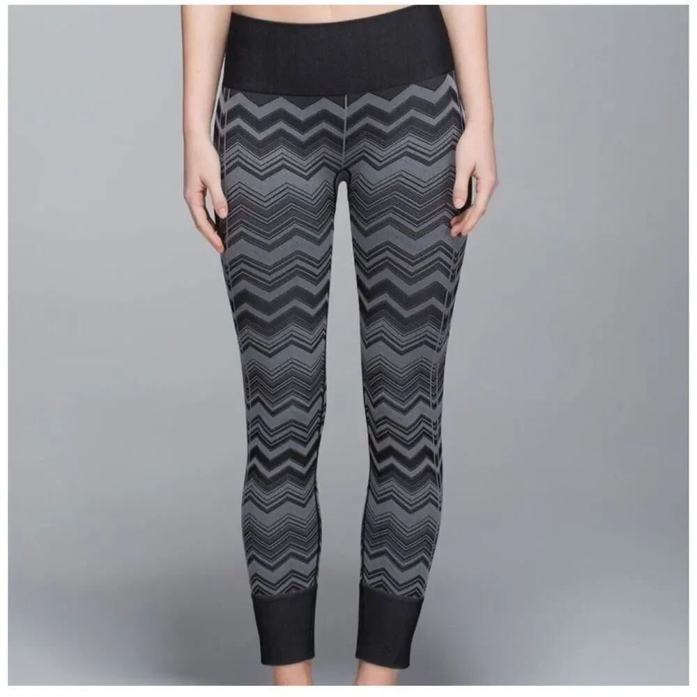 Lululemon Ebb To Street Seamless Chevron Activewear Athletic Leggings Pants